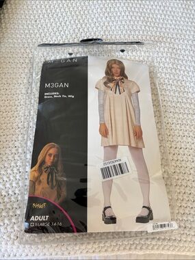 Womens’s “M3GAN” Halloween Costume New in Packaging from Spirit Halloween Sz XL
